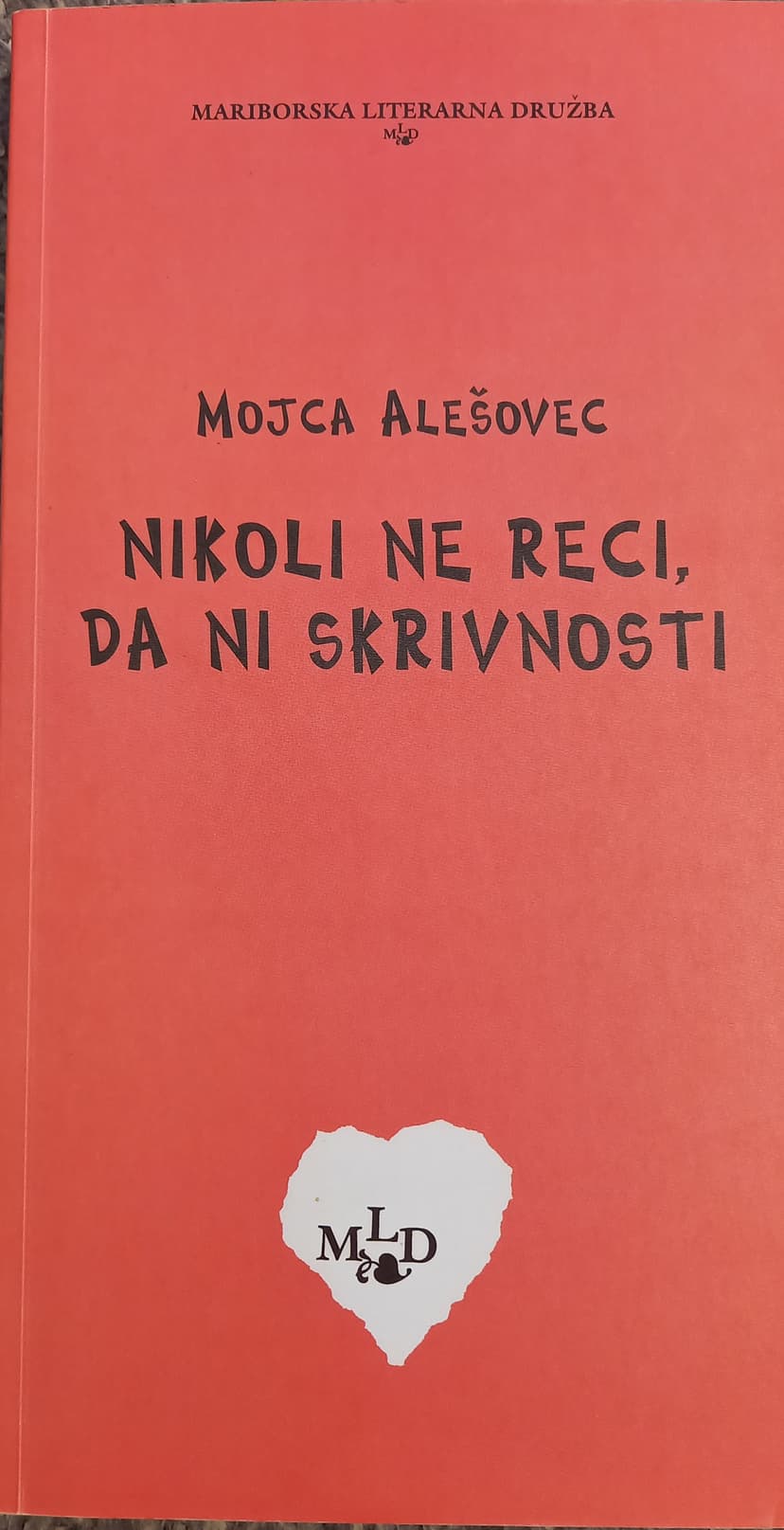 Nikoli ne reci, da ni skrivnosti